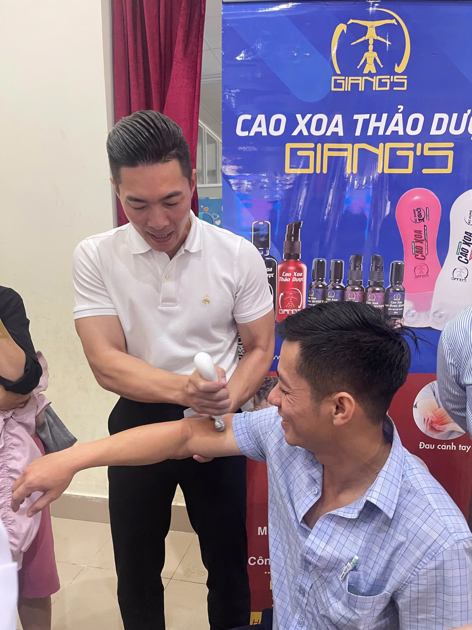 CAO XOA THẢO DƯỢC GIANG'S ĐỒNG HÀNH CÙNG SỨC KHỎE NGƯỜI LAO ĐỘNG