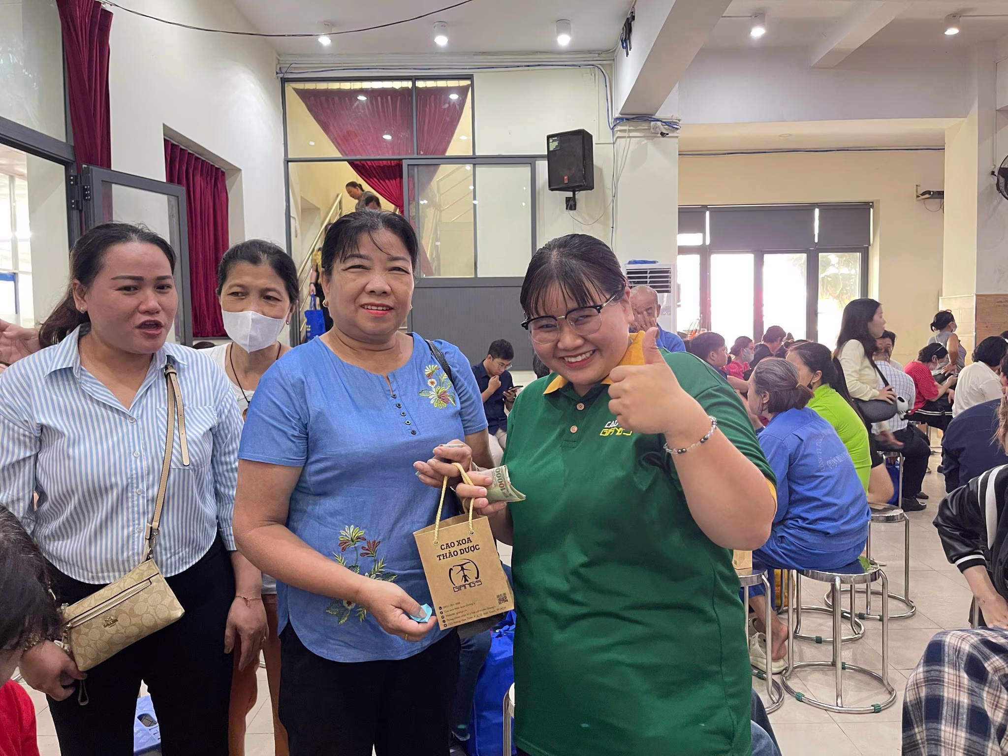CAO XOA THẢO DƯỢC GIANG'S ĐỒNG HÀNH CÙNG SỨC KHỎE NGƯỜI LAO ĐỘNG