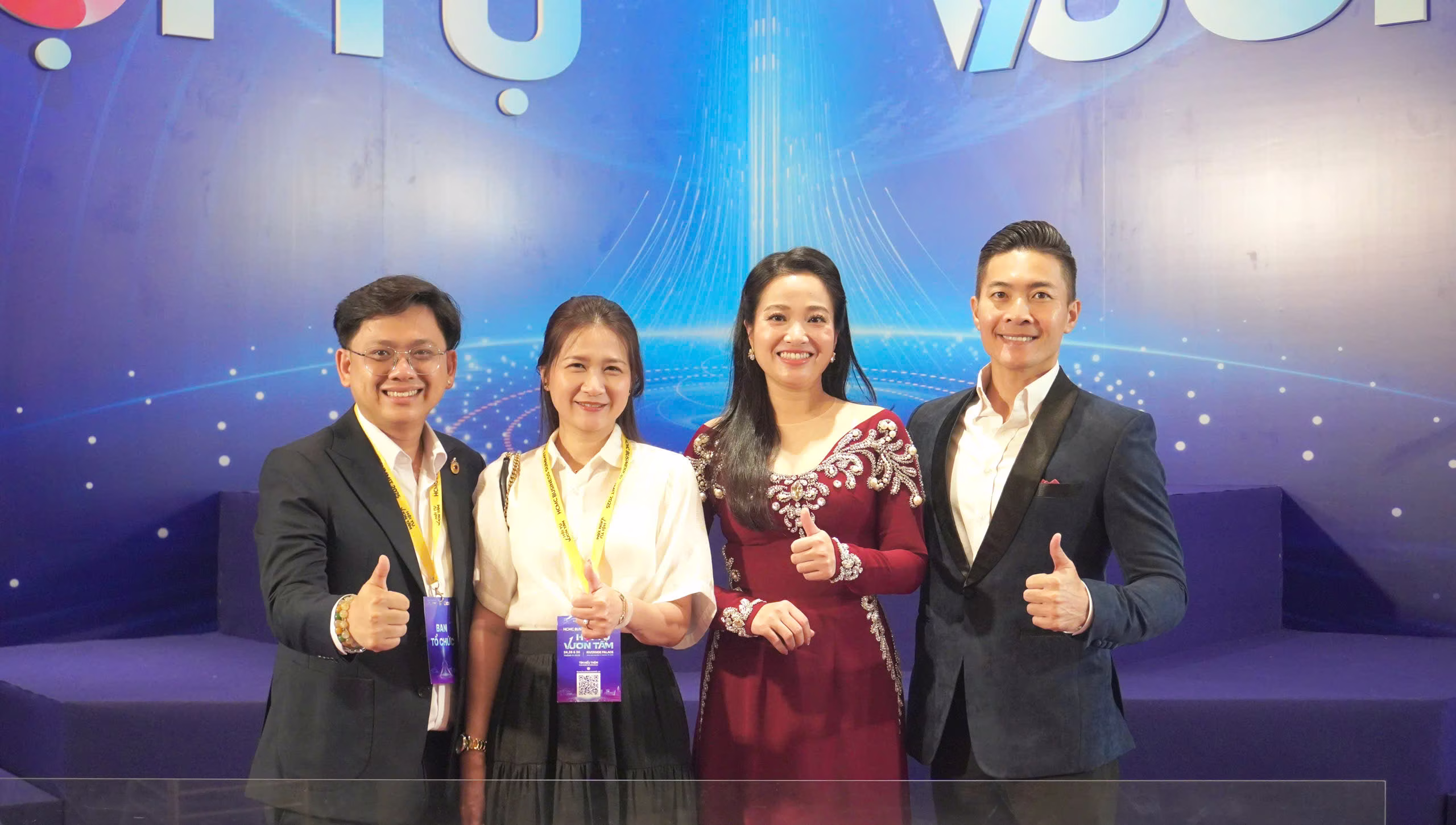 HÀNH TRÌNH GIAO LƯU DOANH NGHIỆP CỦA GIANG'S