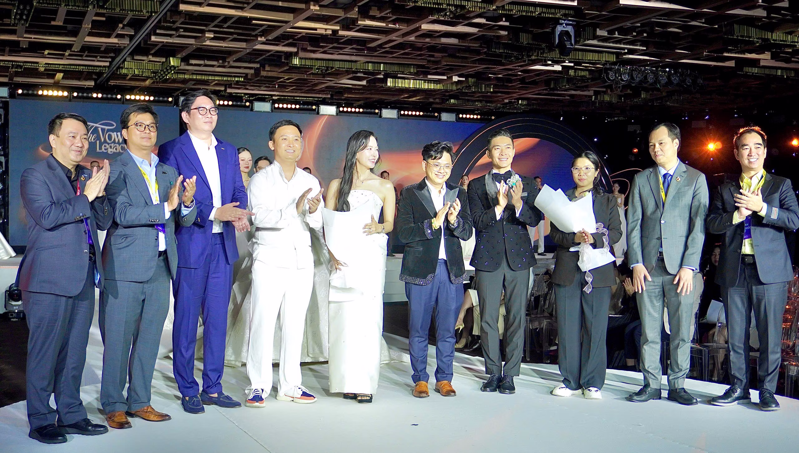 HÀNH TRÌNH GIAO LƯU DOANH NGHIỆP CỦA GIANG'S